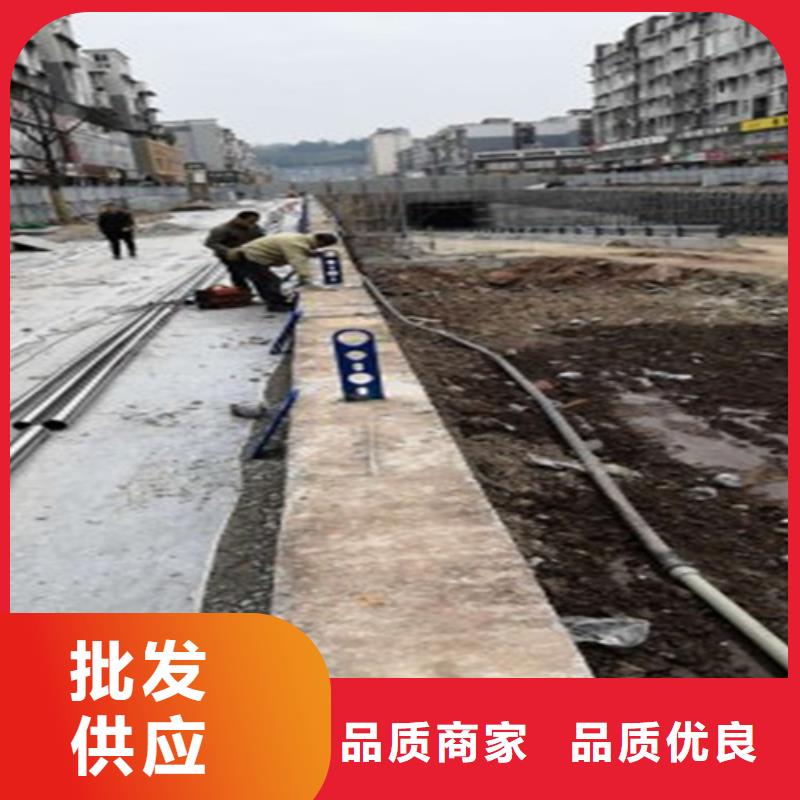 临高县公路防撞护栏价格实在用心经营