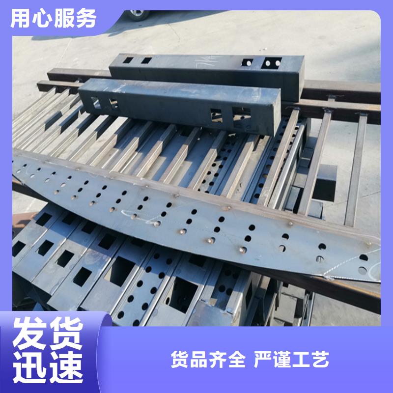 高速公路护栏网生产厂商对质量负责