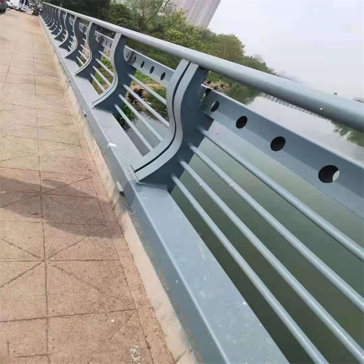 河道桥梁防撞护栏焊接工艺好极速发货
