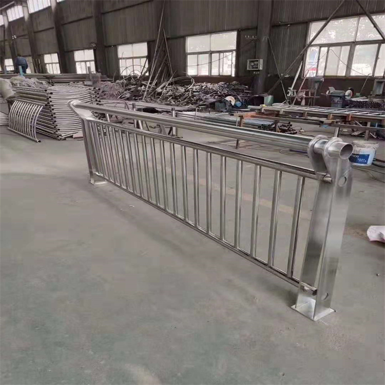 桥梁河道防撞护栏多少钱一吨当地经销商