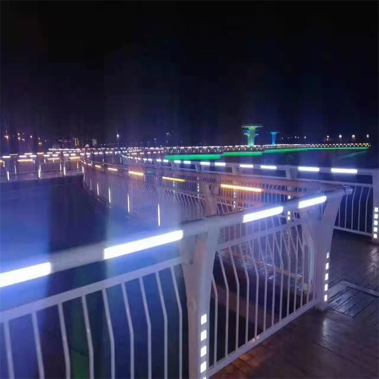桥防撞护栏喷塑镀锌大量现货