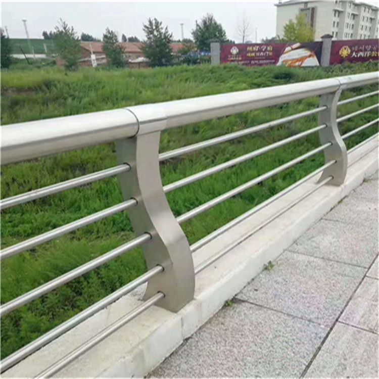 公路防护栏在线咨询质量检测