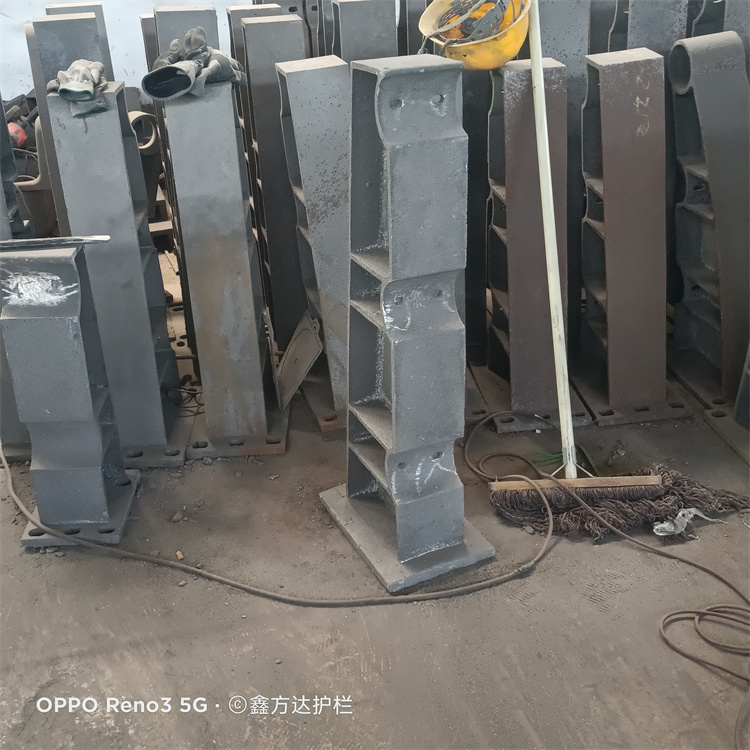 河道桥梁不锈钢护栏价格本地生产商