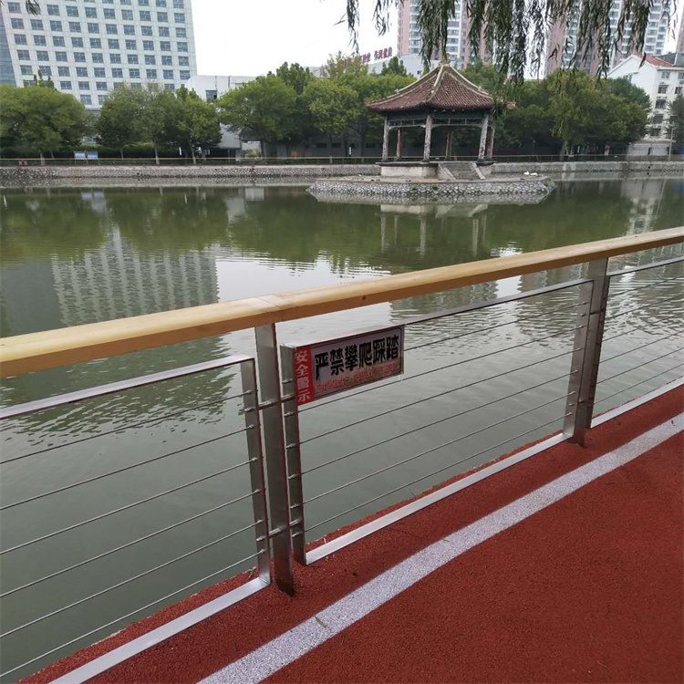 河道防护桥梁护栏安装方便同城服务商