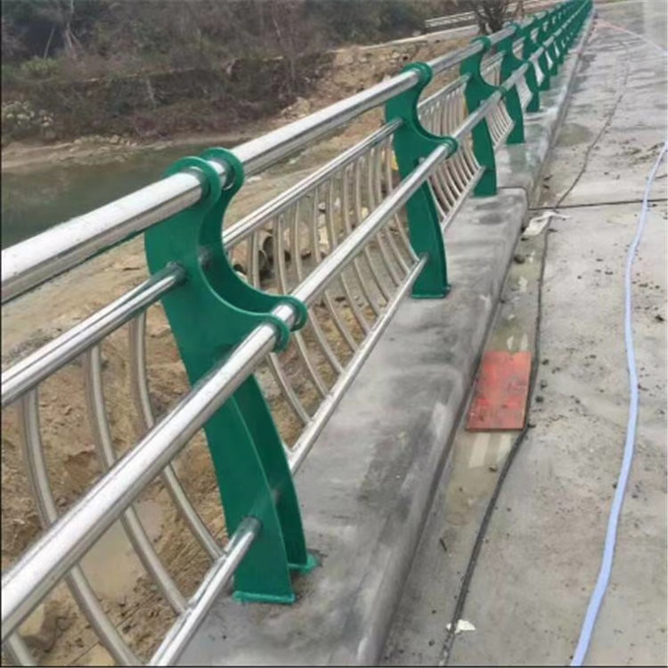 河道桥梁护栏在线咨询多年经验值得信赖