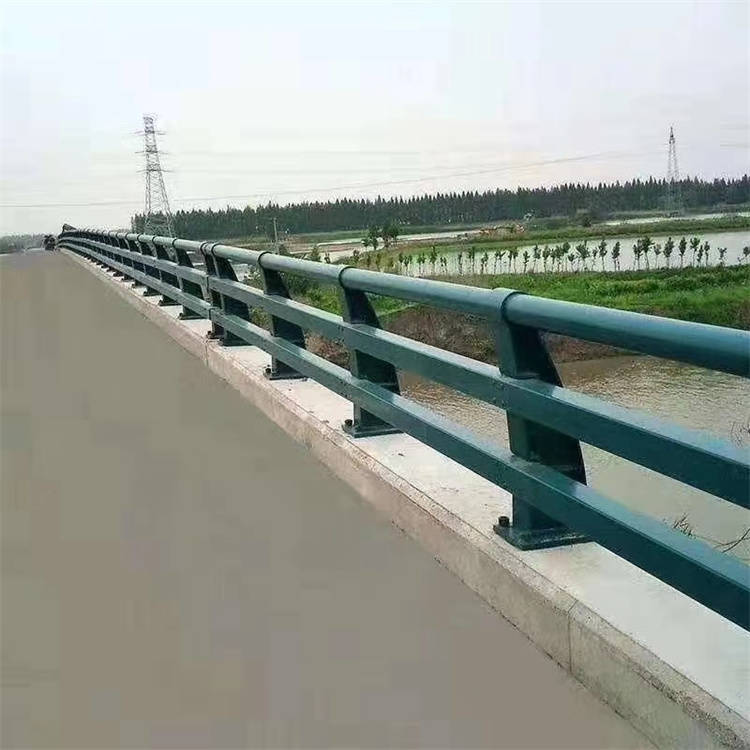 河道桥梁道路护栏价格公道当地生产厂家