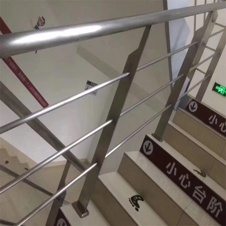 桥梁护栏护栏多少钱一吨当地生产厂家