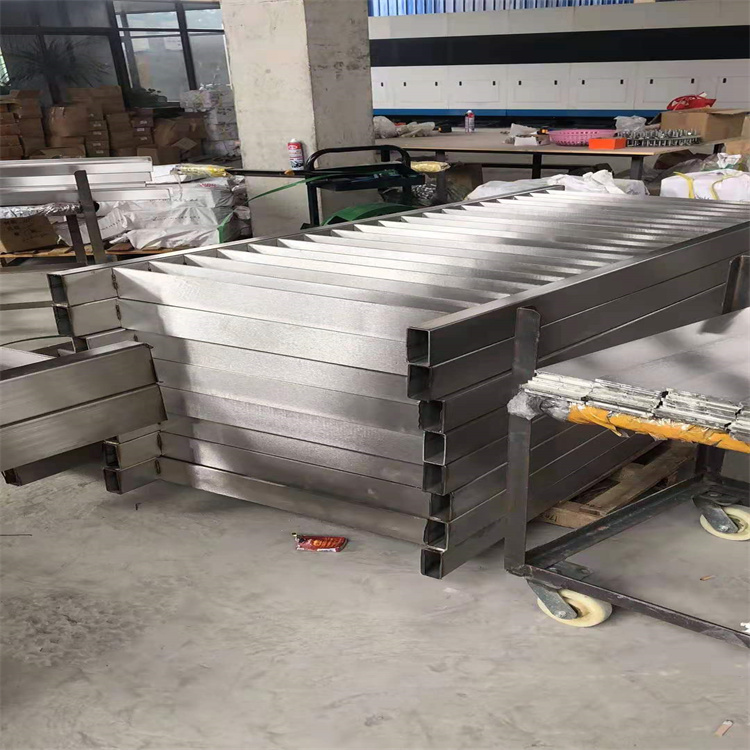 防撞护栏栏杆单价多少钱专业生产N年