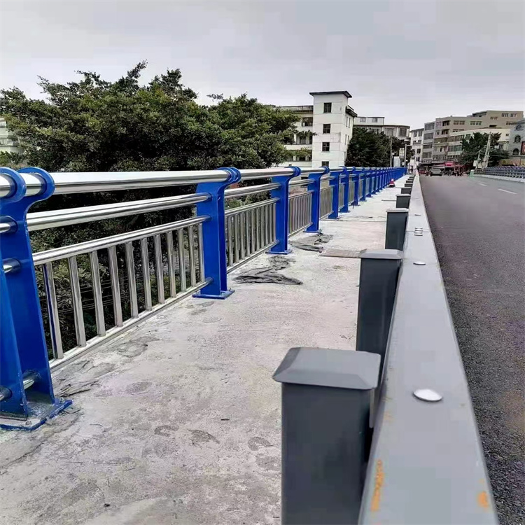 河道景观桥梁护栏焊接工艺好全国走货应用范围广泛