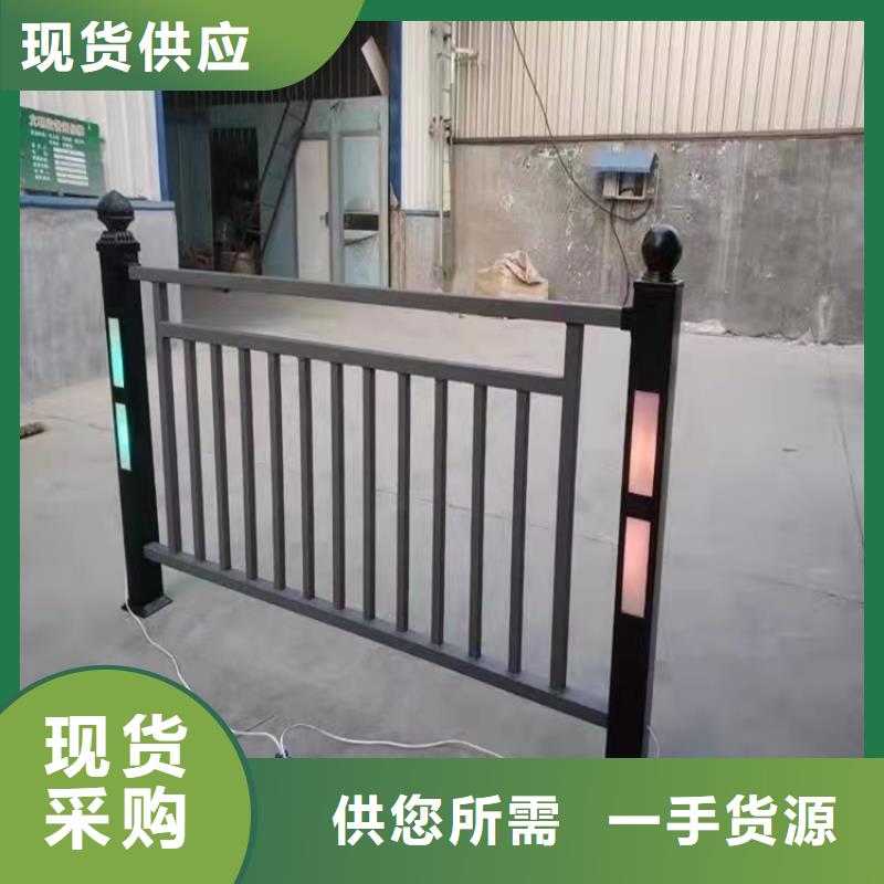 专业销售桥上的防撞护栏-大型厂家多种工艺