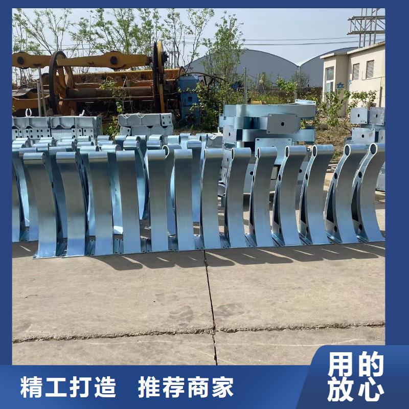 供应灯光景观栏杆的基地实拍展现