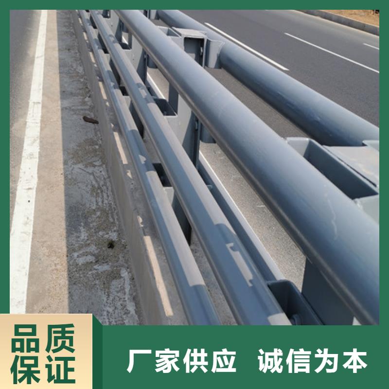 常年供应灯光防撞护栏-好评专业完善售后
