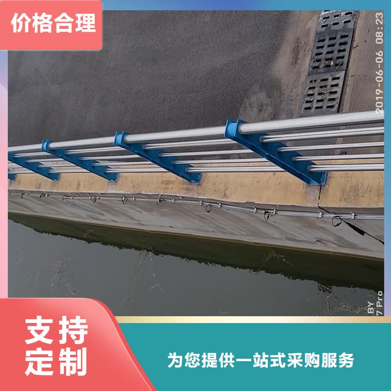 桥梁混凝土防撞护栏模板厂找聊城佰强源头实体厂商