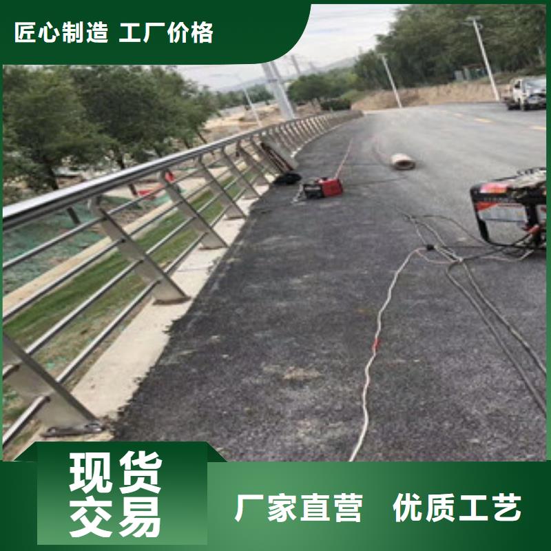 3桥梁防撞立柱省心又省钱优质原料