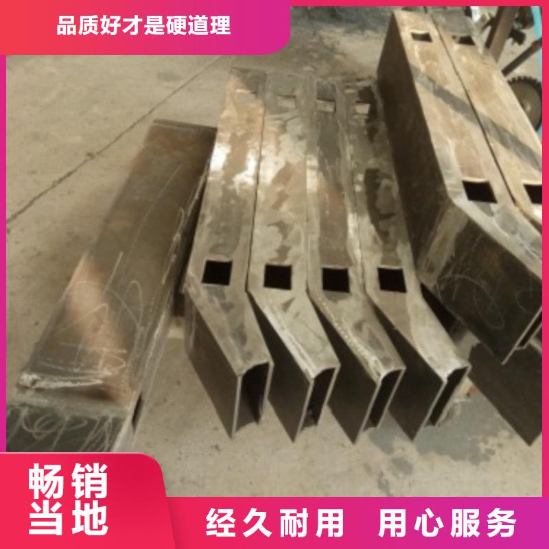 桥梁防撞支架_不锈钢桥梁栏杆以质量求生存同城生产商