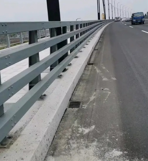 桥梁护栏不用,道路护栏厂质量检测多行业适用