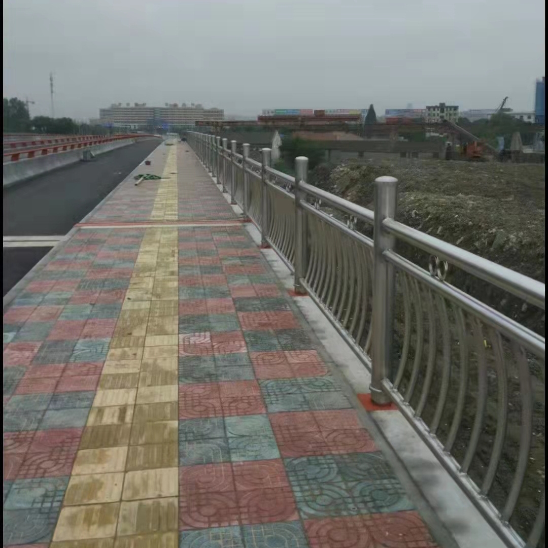护栏304不锈钢复合管设备齐全支持定制同城厂家