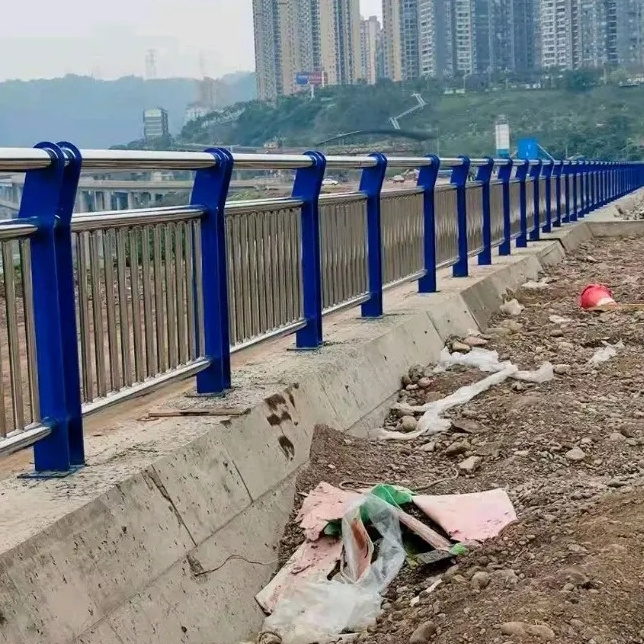 不锈钢栏杆护栏厂家直发