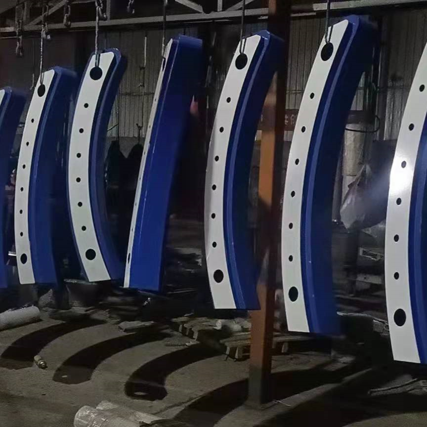 Led灯光护栏结实可靠品质无所畏惧