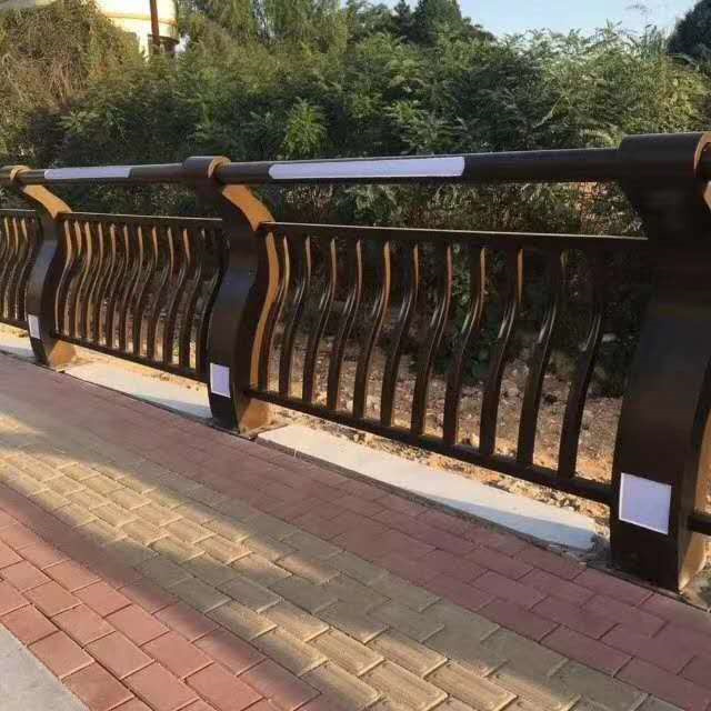 道路栏杆结实耐用源头厂源头货