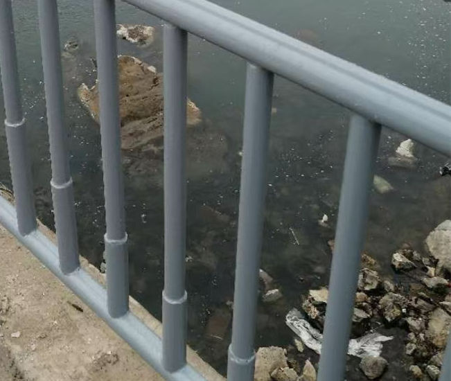 【护栏不锈钢复合管护栏厂产品性能】