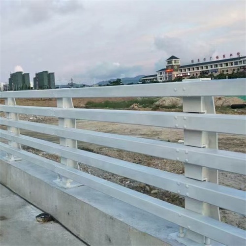 桥梁栏杆工程专业厂家免费测量