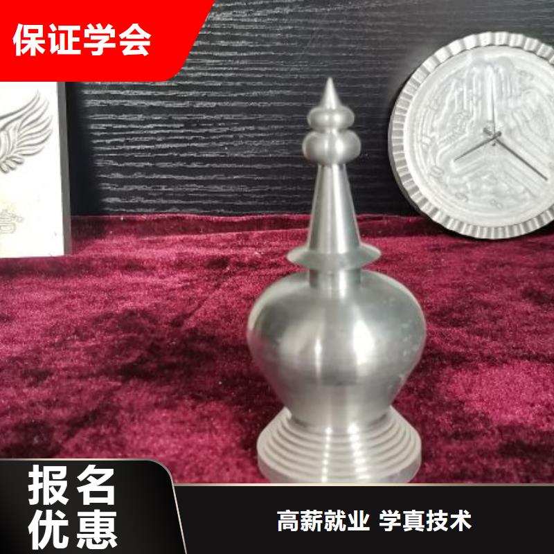 数控学校哪个学校能学开挖掘机铲车叉车保证学会学真技术
