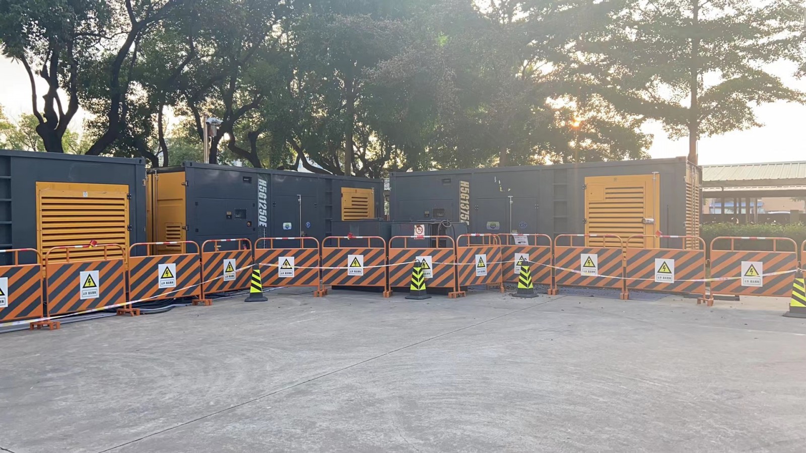 应急发电机发电车出租(今日发布)长期供应50KW-3000KW发电机出租