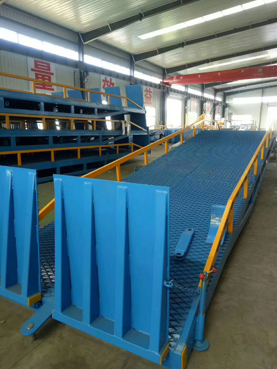 液压式登车桥价格生产丰富的行业经验