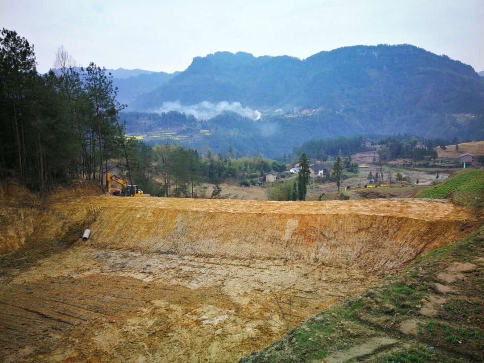 污泥改性剂草原防火道固化土筑路点击查看